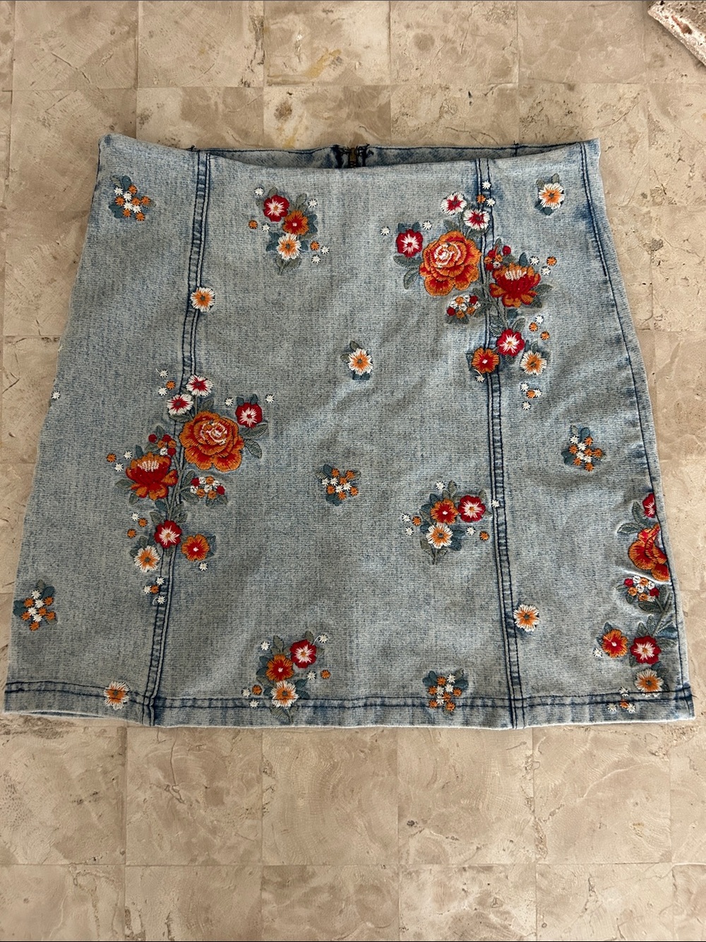 NWOT Savanna Jane Floral Embroidered Denim Mini Skirt Zip Back Women’s Size S